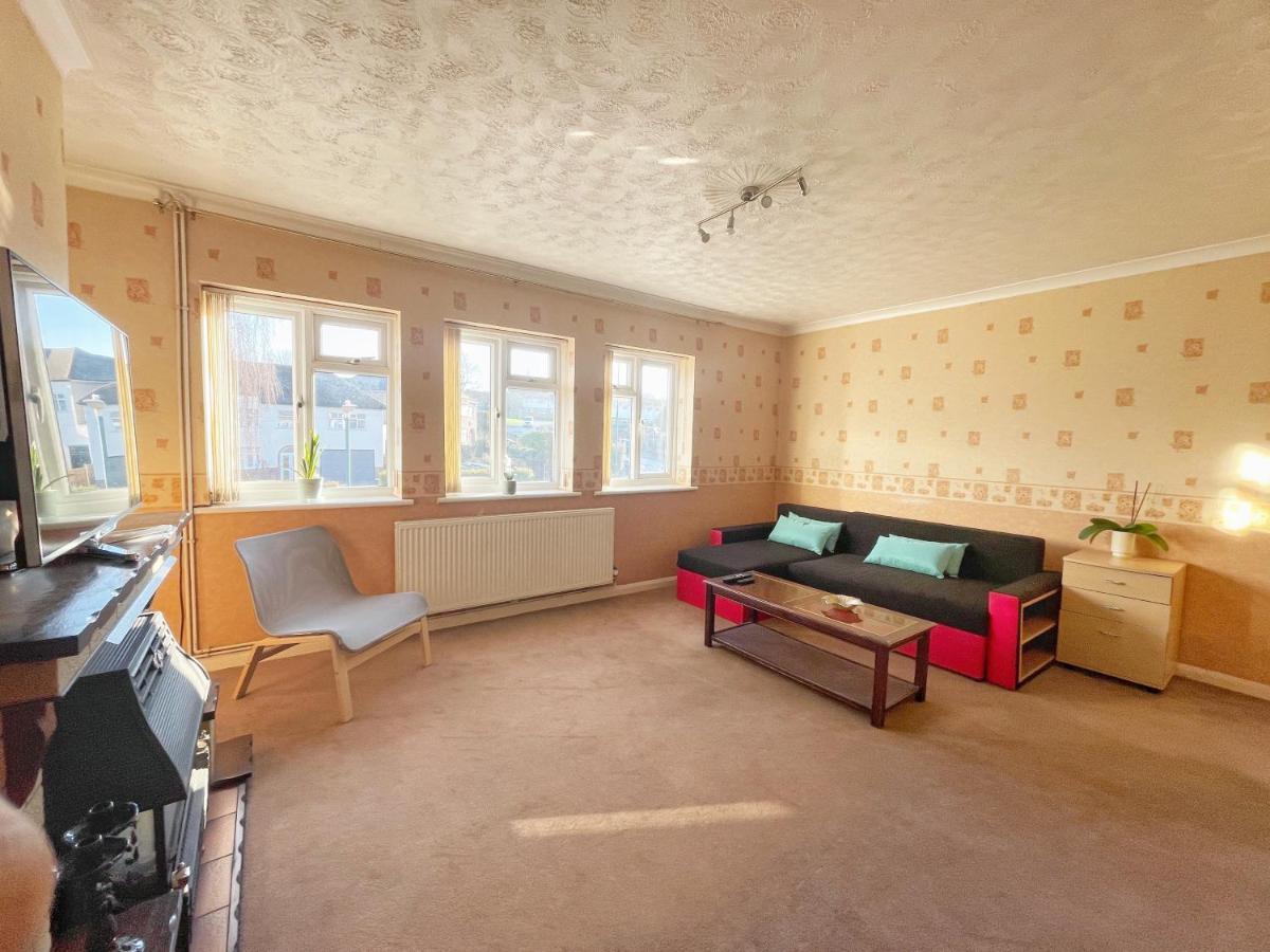 Ferienwohnung 3 Bed Duplex Flat, Free Wifi & Netflix, Ideal For Contractors Gravesend Exterior foto