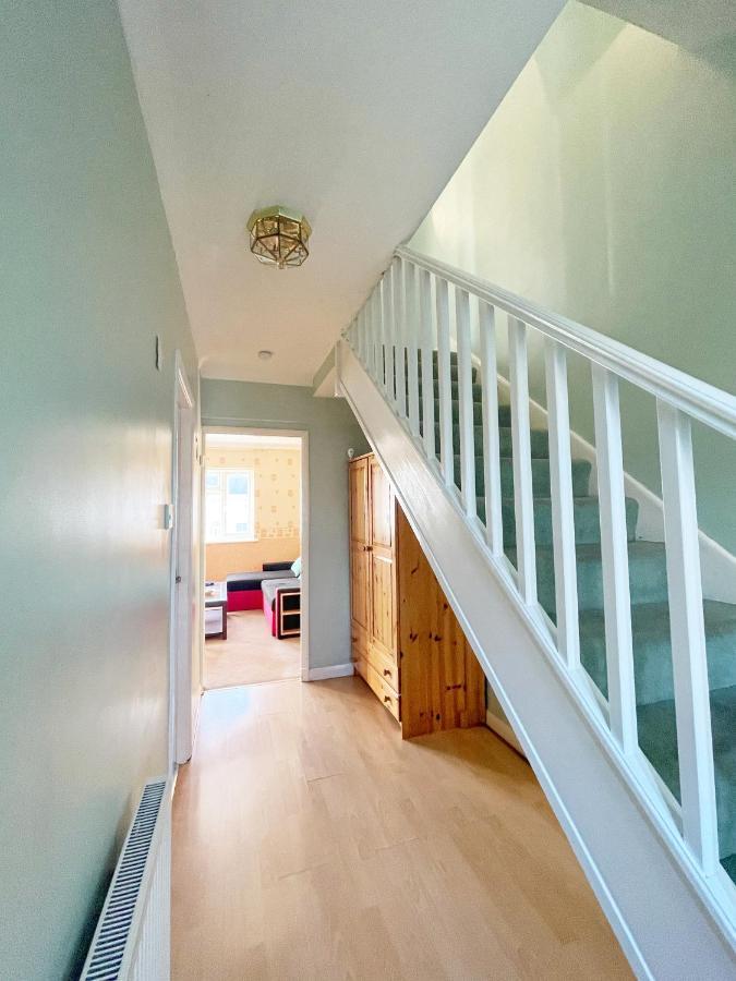 Ferienwohnung 3 Bed Duplex Flat, Free Wifi & Netflix, Ideal For Contractors Gravesend Exterior foto